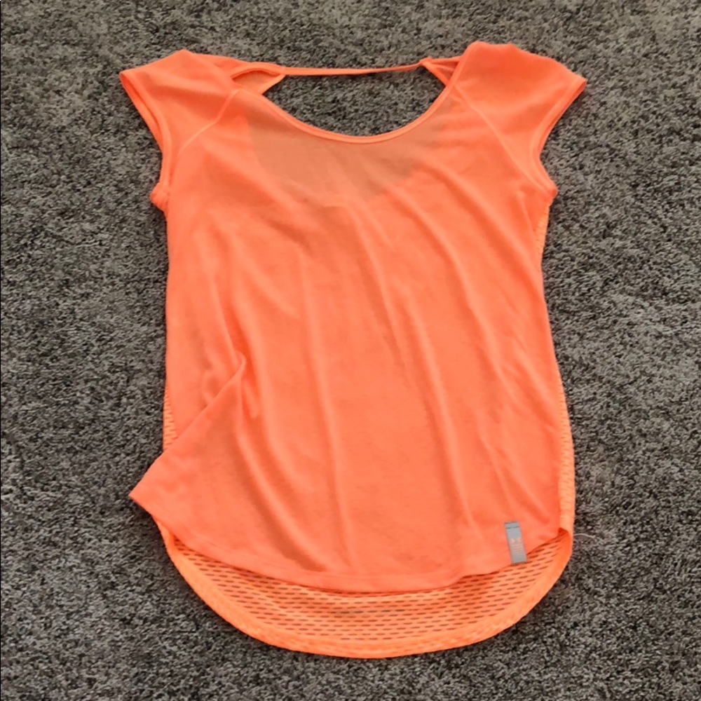 Underarmor workout top - Picture 1 of 3